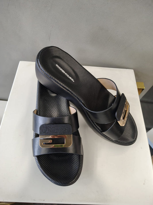 Women Golden Buckle Sandal