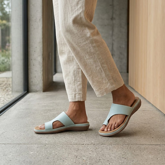 Minimal Slides for Women