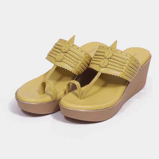 Traditional Handcrafted Kolhapuri Heels for Women